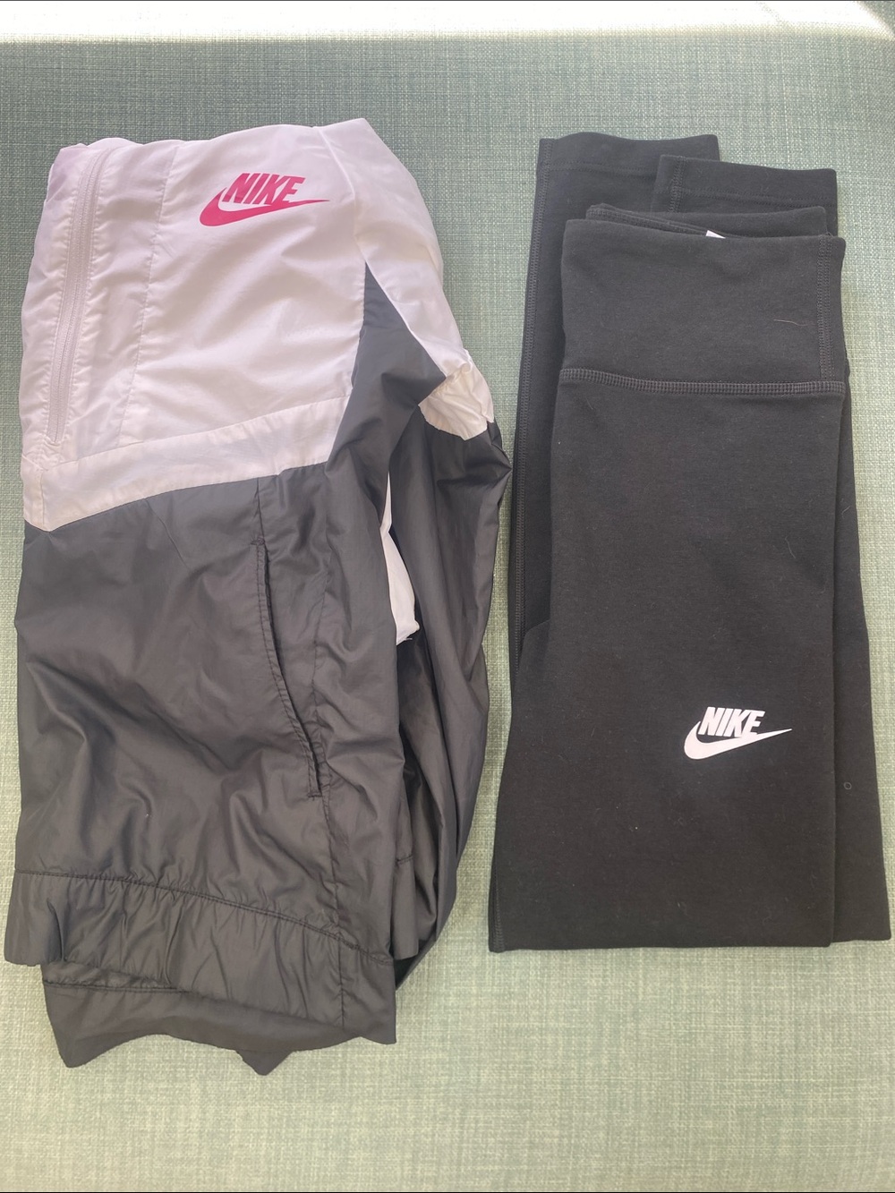 Nike Kids Black Leggings with White Swoosh and Black/White Windbreaker - Picture 1 of 3